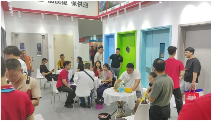 Hele Doors & Windows debutan en China Build (Guangzhou) con tres destacados principales